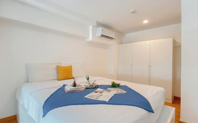 Simple And Modern Studio At Apartment Kingland Avenue