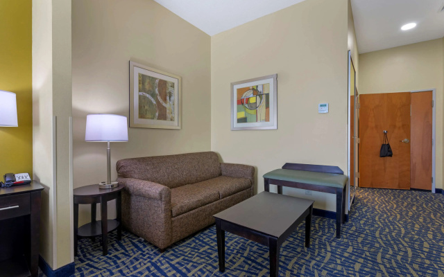 Best Western Plus Brunswick Inn & Suites