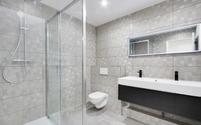 Trocadero/ Eiffel Tower - 3 Bedrooms- All New!