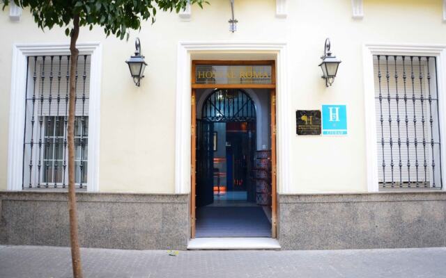 Отель Hostal Roma вид на фасад