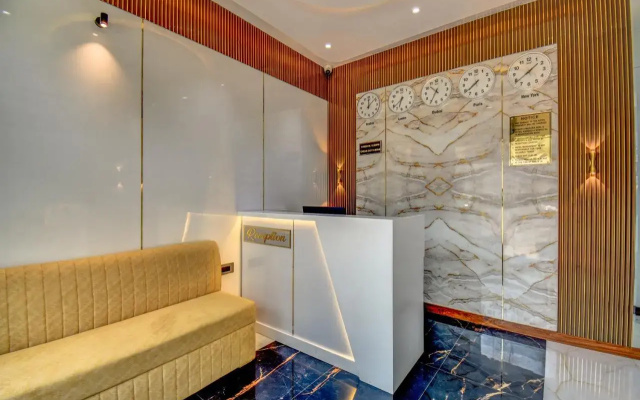 Hotel Majestic Crest
