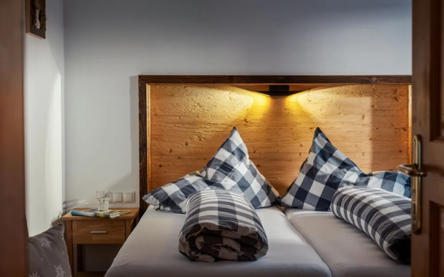 Cozy Apartment in Wenns With Mountain View