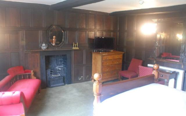 The Radnorshire Arms Hotel