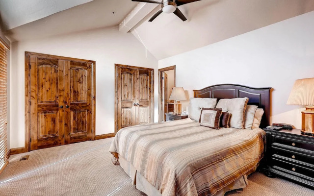 Queen Esther 2425 by Park City Lodging