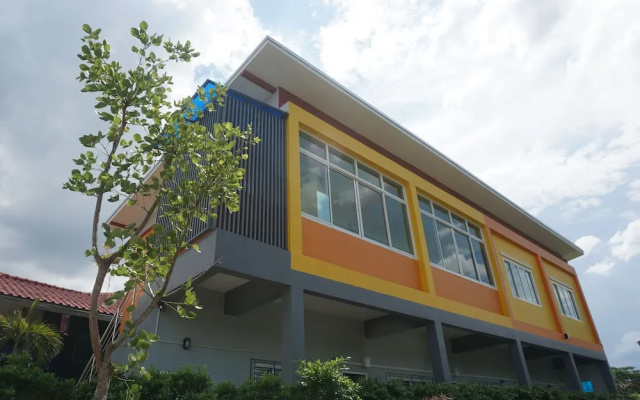 Tummi House