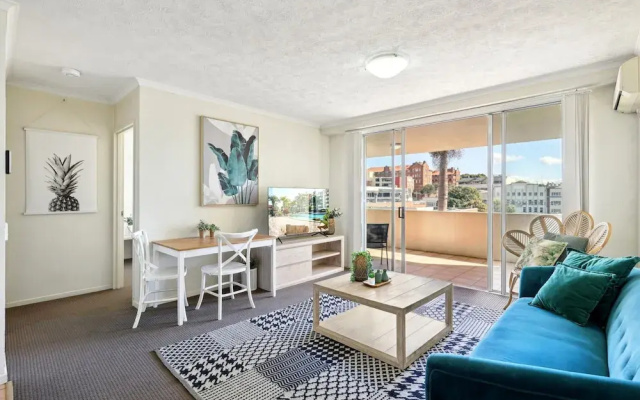 Inner-city 1-bed With Pool & Spa