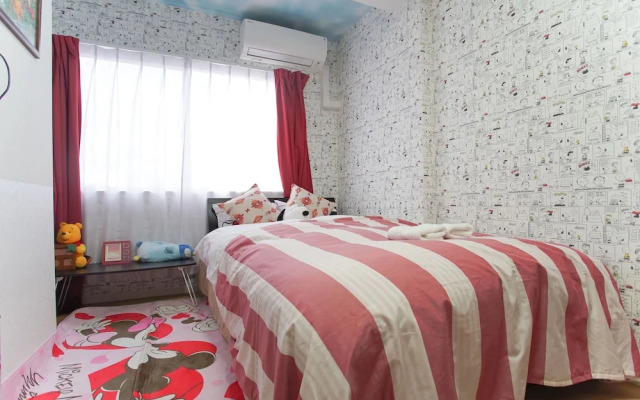 Sunny and Comfortable  Apartment 73