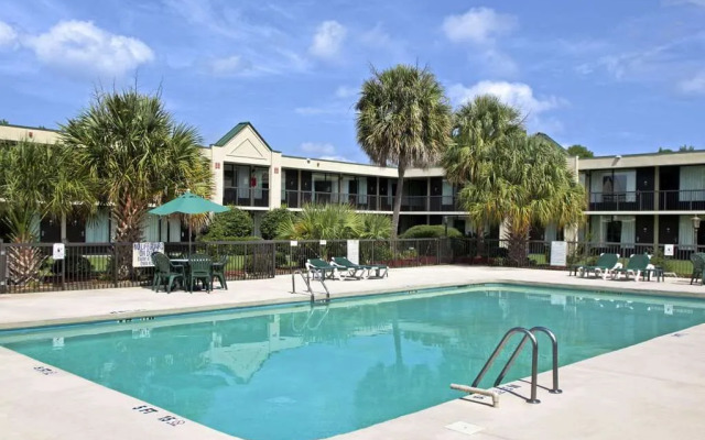 Ramada Florence Center