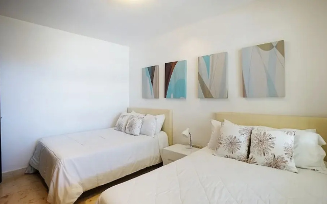 Elements Penthouse 7 3 Bedroom Condo by RedAwning