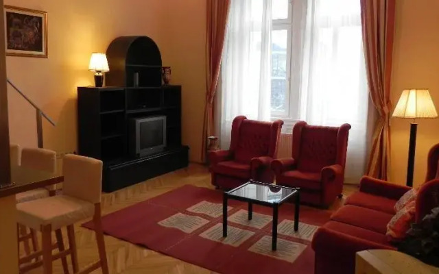 Gina Apartment