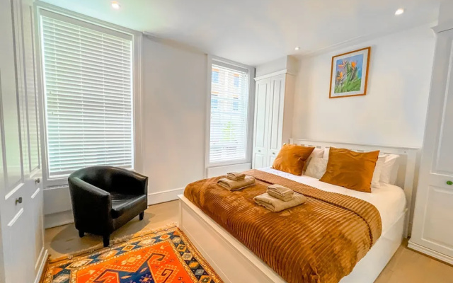 Beautiful & Historic Victoria 3brs Retreat With AC