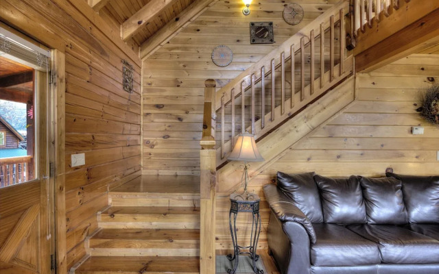 Blackberry Lodge 402 - Four Bedroom Cabin