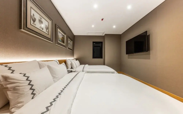 Mari Hotel Nawoon
