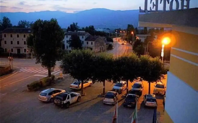 Hotel Mirella & Ristorante Don Bacco
