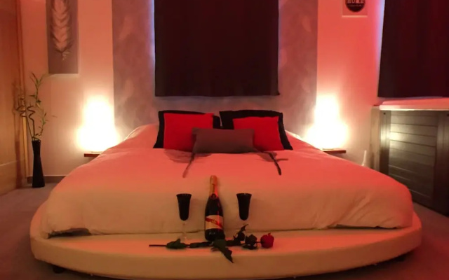 Domaine des 3 Chateaux - Suite Cupidon