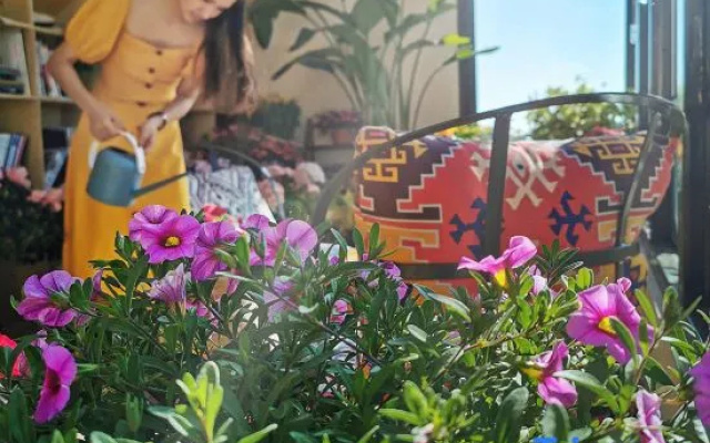 Experience homestay in Heqian's lifestyle