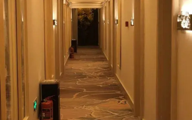 Fuyang Moli Luhua Business Hotel (Fuyang ecological paradise store)