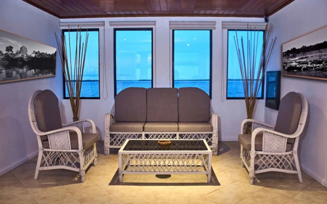 Jungle Experiences La Perla