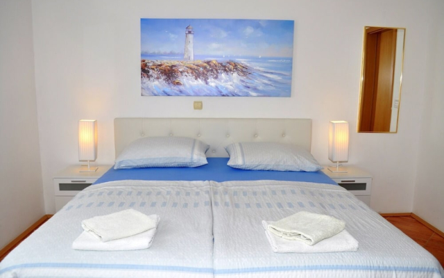 Apartments Ivi