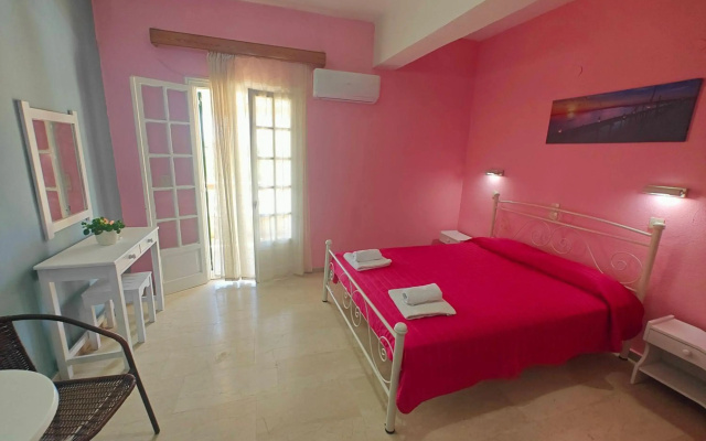 Elena Pool Apartments