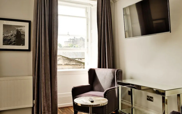 JOIVY Luxury George Street Apartments: Forth Suite