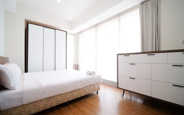 Homey 3Br With Private Lift At Grand Sungkono Lagoon Apartment