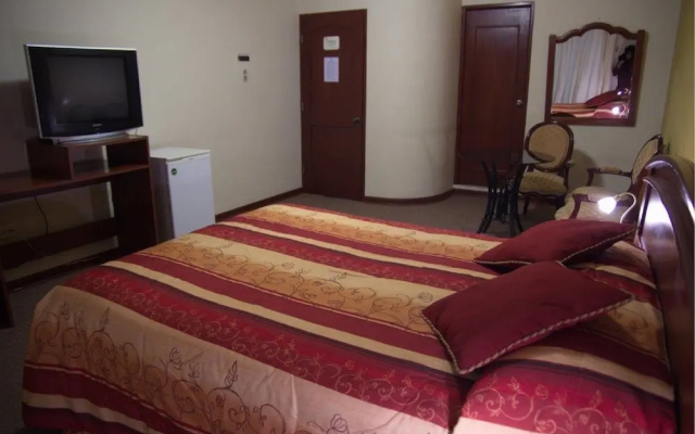 Hotel Sierra Dorada