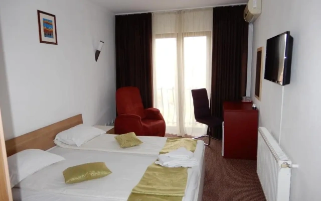 RHC Royal Hotel