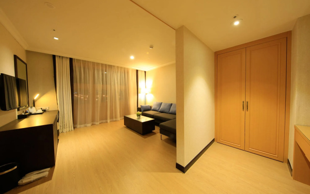 Booyoung Hotel & Resort