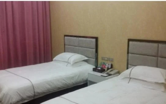 Yading Bay Hotel