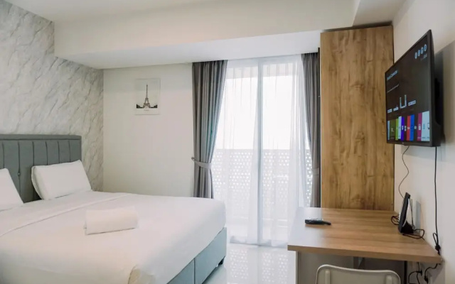 Homey And Warm Studio At West Vista Apartment