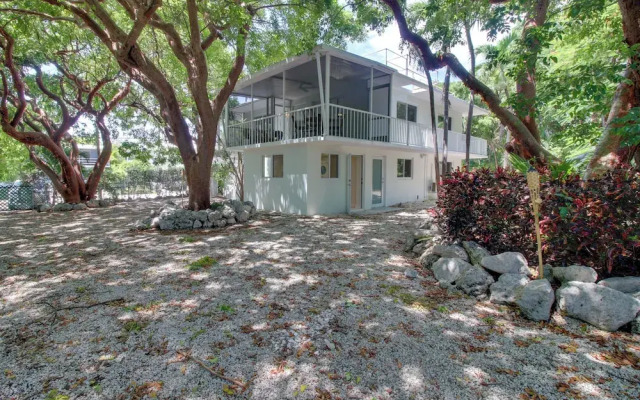 Walk to Beach: Tavernier Apartment w/ Patio!