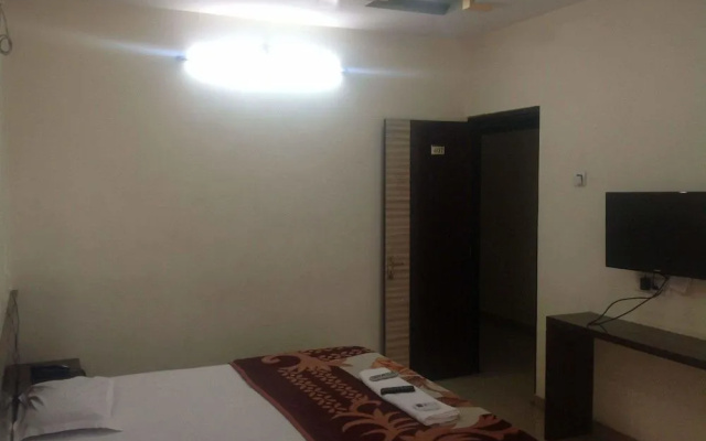 Iroomz VKG Complex