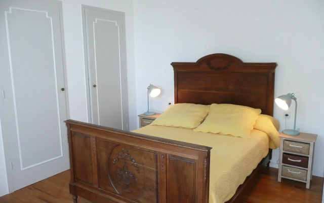 Holiday Home in Camaret Near Sandy Beaches