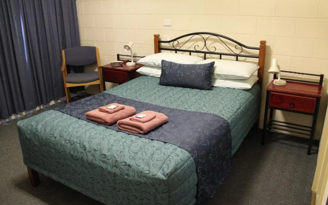 Auburn Shiraz Motel