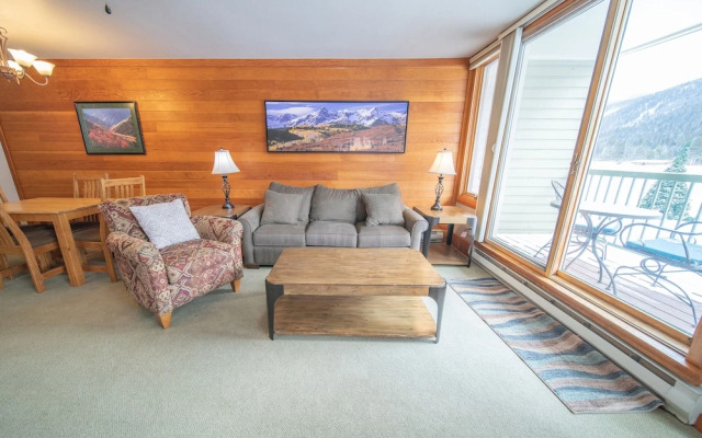Lakeside 1476