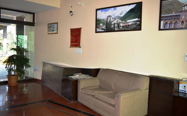 Fabhotel Burans Residency