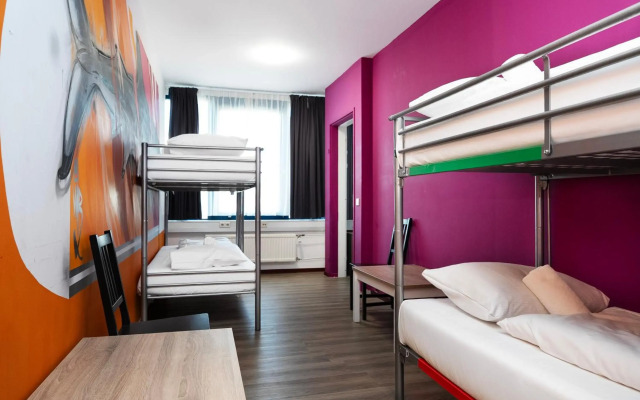 Amsterdam Teleport Hotel