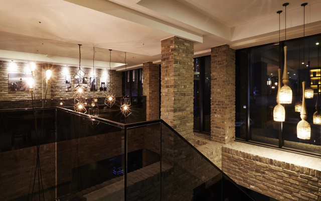 Urban Island Hotel