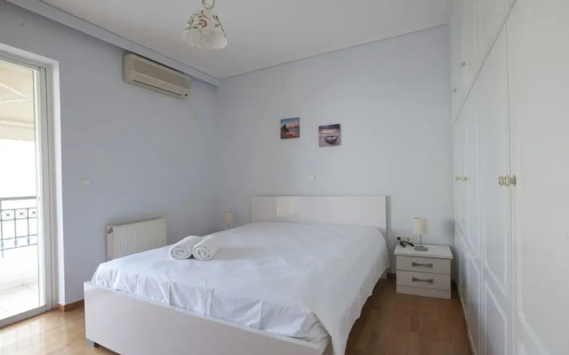 Ano Glyfada- A Big Comfortable Apartment
