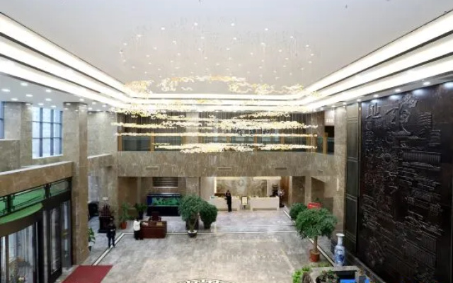 Huang He  Hotel