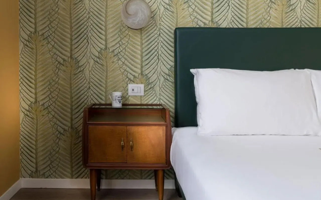 Up Hotel