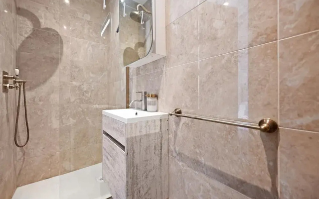 Brampton Grove Cozy Apartment - London