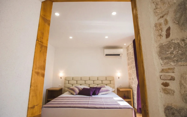 Sir George Luxury Suites
