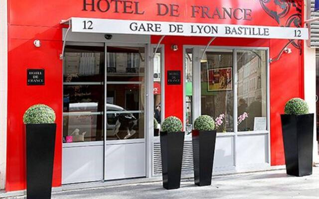 Hotel de France Gare de Lyon Bastille вид на фасад