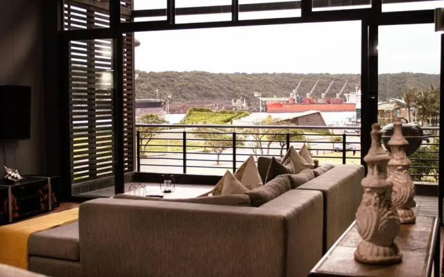 6 sleeper Luxury Condo-loft @ Point Waterfront