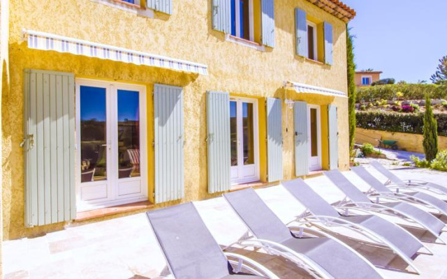Grande Villa Récente à Sainte Maxime - Golfe de Saint Tropez