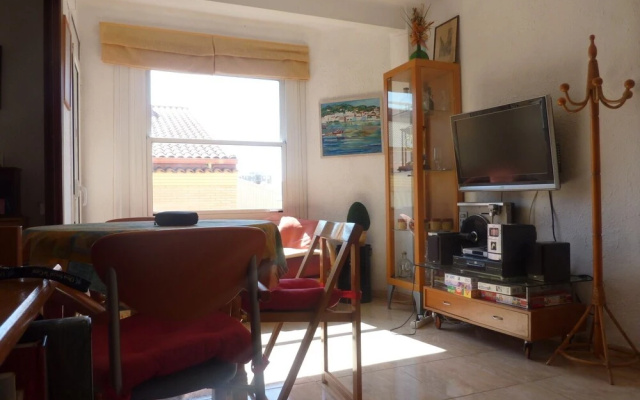 Apartment (wifi, air conditioning) at 150 meter beach