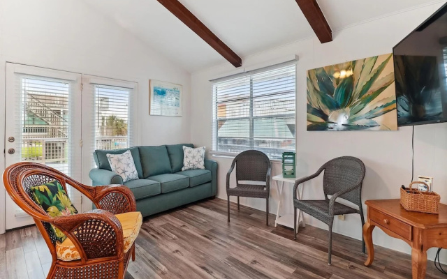 Peggy's Hideaway by Ryson Vacation Rentals