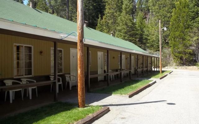 White Chief Mountain Lodge
